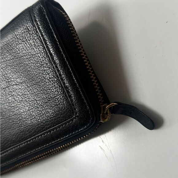 Vintage collectable Juicy Couture Black Wallet with Gold Accent turn lock - Picture 5 of 6